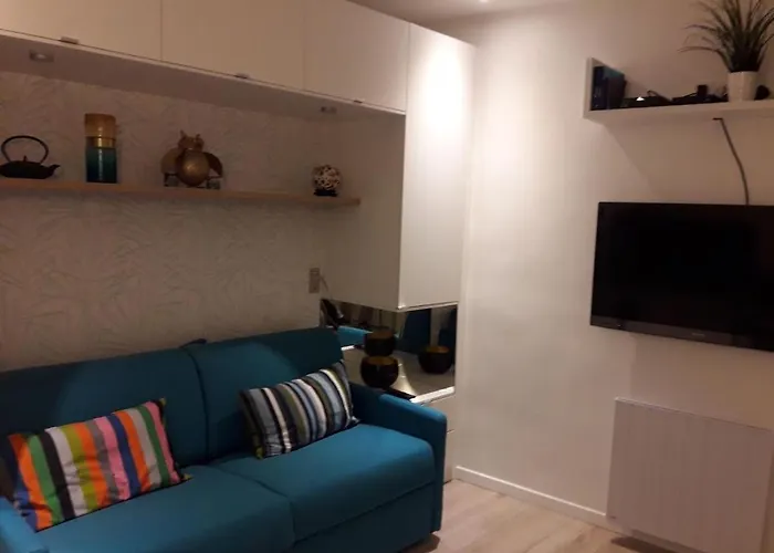 Nid Douillet Parisien Paryż